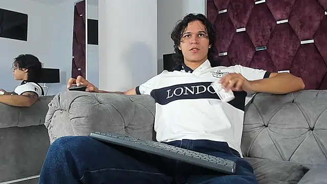 TonyBenedetti online show from March 25, 7:53 pm