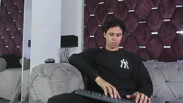 TonyBenedetti online show from July 9, 8:46 pm