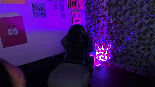 Megan Collinss1 online show from March 7, 6:49 pm