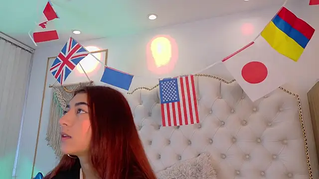 Snapshot of Sara_funy chatting on June 25, 11:37 am Sara funy online show from June 25, 11:37 am