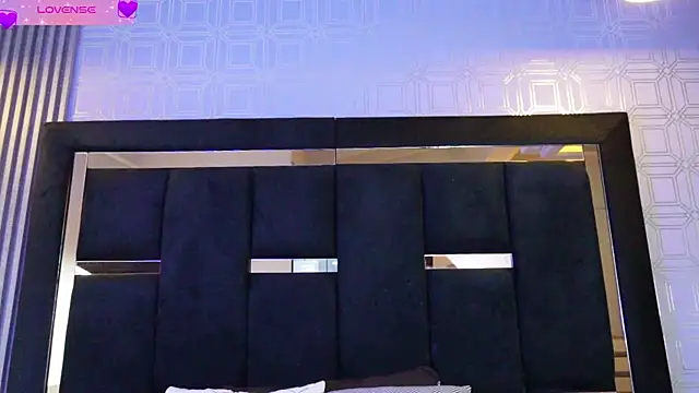 Snapshot of Dark_Eros_ chatting on April 7, 3:51 am Dark Eros online show from April 7, 3:51 am