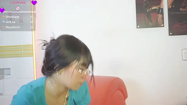 Snapshot of Petitte_Mussa chatting on March 8, 2:04 am Petitte Mussa online show from March 8, 2:04 am