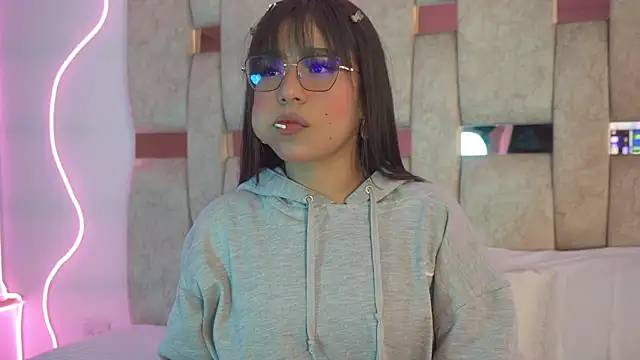 Snapshot of Petitte_Mussa chatting on March 31, 3:41 am Petitte Mussa online show from March 31, 3:41 am