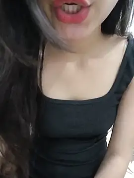 Snapshot of sexy_nadhu chatting on June 15, 8:00 pm sexy nadhu online show from June 15, 8:00 pm