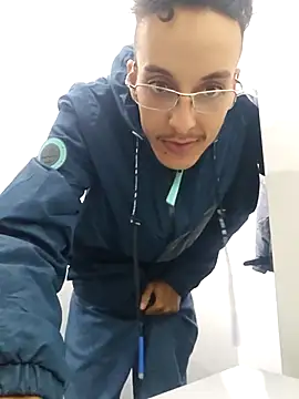 Snapshot of jhowbala chatting on February 27, 7:47 pm jhowbala online show from February 27, 7:47 pm