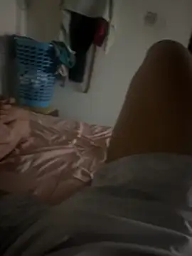 Snapshot of andrexitohot chatting on February 25, 3:27 am andrexitohot online show from February 25, 3:27 am