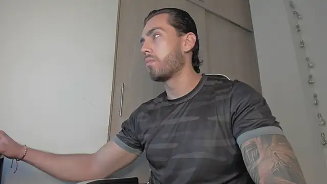 Axel  Blaze online show from April 10, 12:32 pm