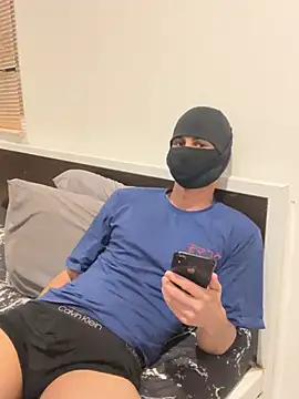 Snapshot of maSkoff10k chatting on March 2, 3:19 pm maSkoff10k online show from March 2, 3:19 pm