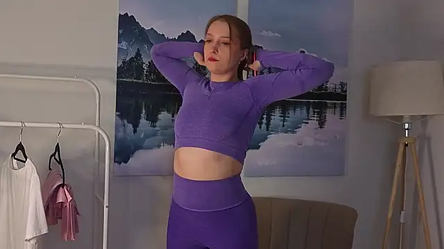 Snapshot of AraSuits chatting on February 28, 5:08 am AraSuits online show from February 28, 5:08 am