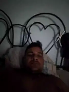 Snapshot of Dilanpene chatting on February 26, 5:28 am Dilanpene online show from February 26, 5:28 am