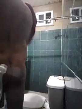 Snapshot of Dilanpene chatting on March 1, 5:42 am Dilanpene online show from March 1, 5:42 am