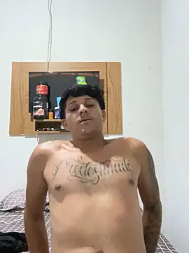 Snapshot of Mateo4223 chatting on February 24, 7:34 pm Mateo4223 online show from February 24, 7:34 pm