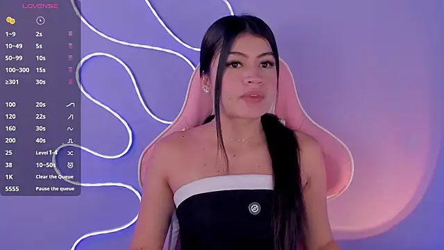 miacapone online show from April 13, 1:49 pm