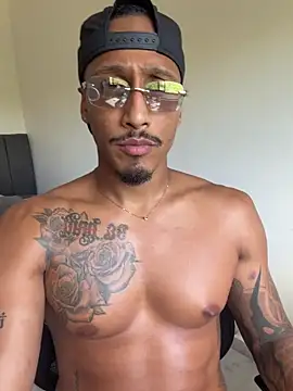 Snapshot of bruno_west chatting on February 26, 8:30 pm bruno west online show from February 26, 8:30 pm