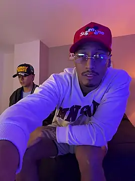 Snapshot of bruno_west chatting on March 21, 7:35 am bruno west online show from March 21, 7:35 am