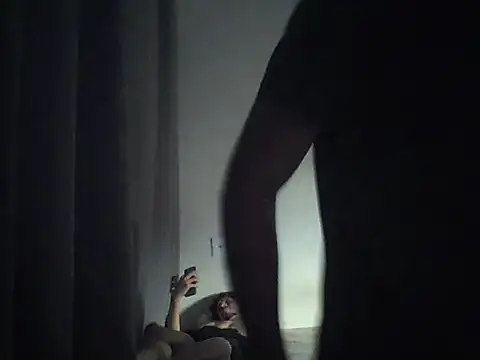 Snapshot of mucilon00 chatting on February 24, 8:18 pm mucilon00 online show from February 24, 8:18 pm