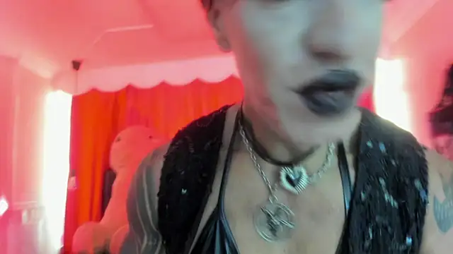 Snapshot of Lilith_madame_satan chatting on May 31, 6:09 pm Lilith madame satan online show from May 31, 6:09 pm