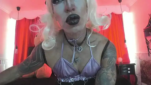 Snapshot of Lilith_madame_satan chatting on June 9, 5:13 pm Lilith madame satan online show from June 9, 5:13 pm