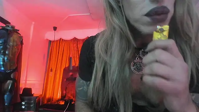 Snapshot of Lilith_madame_satan chatting on July 1, 1:07 am Lilith madame satan online show from July 1, 1:07 am