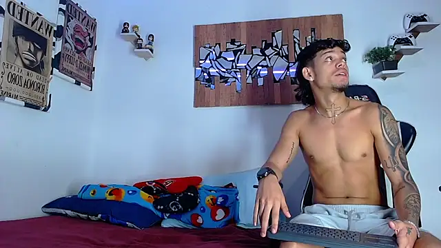 AdamsDvi online show from April 9, 1:49 pm