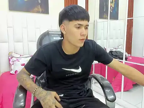 Thiago collinss online show from March 14, 10:04 pm