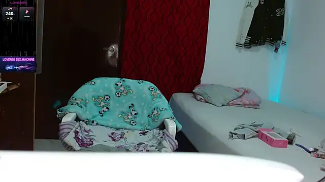 scarlet johannson19 online show from April 5, 3:04 am