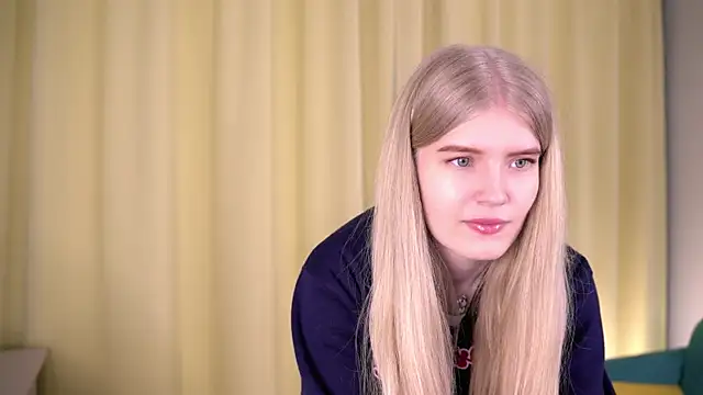 Snapshot of TraceeSeelig chatting on March 3, 4:18 am TraceeSeelig online show from March 3, 4:18 am