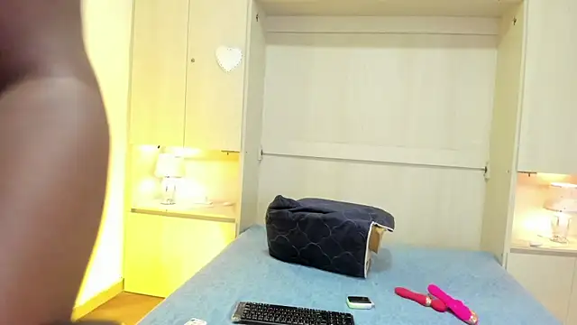 KateCoopper online show from March 1, 4:03 am