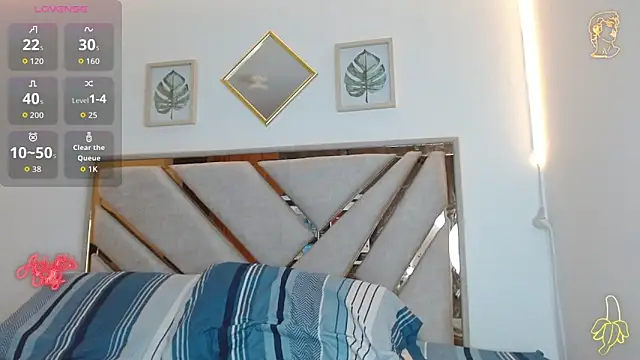 Snapshot of oliver___saint chatting on April 7, 11:59 pm oliver saint online show from April 7, 11:59 pm