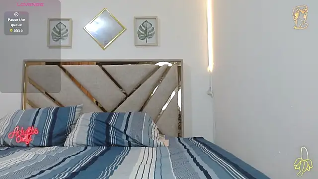 Snapshot of oliver___saint chatting on April 10, 11:09 pm oliver saint online show from April 10, 11:09 pm