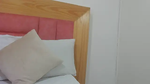 Snapshot of Nikol_Lopez_ chatting on June 3, 3:20 am Nikol Lopez online show from June 3, 3:20 am