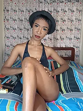 Snapshot of TinnaPeyton chatting on May 26, 6:48 pm TinnaPeyton online show from May 26, 6:48 pm