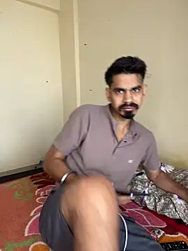 LOVELUST02 online show from April 3, 3:59 am