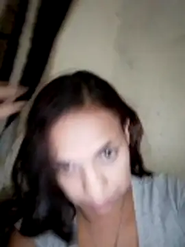 Snapshot of Lunaseren chatting on March 6, 6:32 am Lunaseren online show from March 6, 6:32 am