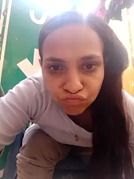 Snapshot of Lunaseren chatting on March 6, 6:37 pm Lunaseren online show from March 6, 6:37 pm