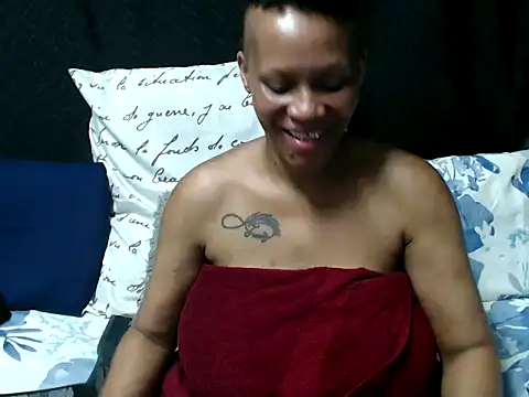 Snapshot of MistressShirleyXXX81 chatting on March 9, 5:28 pm MistressShirleyXXX81 online show from March 9, 5:28 pm