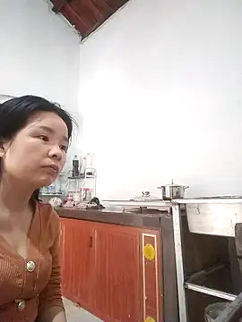 Ivy Trix2 online show from March 20, 3:00 am