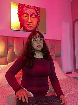 Maddie-LesYoux online show from March 2, 11:50 am