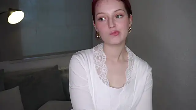 Snapshot of ValeneRomer chatting on March 2, 2:02 pm ValeneRomer online show from March 2, 2:02 pm