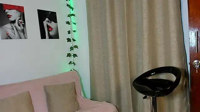 Rebeca Marchetti online show from July 20, 8:44 pm