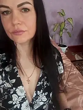 Snapshot of AmyLove471 chatting on March 6, 9:28 am AmyLove471 online show from March 6, 9:28 am