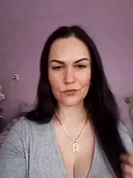 Snapshot of AmyLove471 chatting on April 1, 11:44 am AmyLove471 online show from April 1, 11:44 am