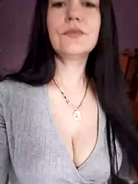 Snapshot of AmyLove471 chatting on April 2, 3:09 pm AmyLove471 online show from April 2, 3:09 pm