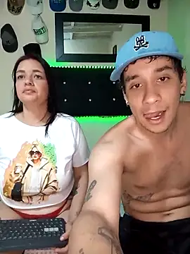 Snapshot of david-marce01 chatting on February 26, 12:53 am david-marce01 online show from February 26, 12:53 am