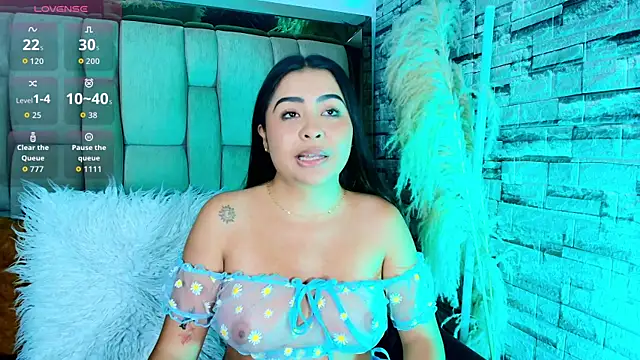 Snapshot of Ariia_Monroee chatting on June 7, 2:05 am Ariia Monroee online show from June 7, 2:05 am