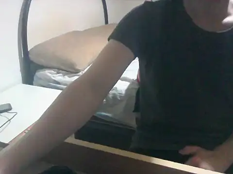 baddboy19 online show from May 24, 1:43 am