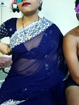 Sweet Cpl  online show from April 13, 1:05 pm