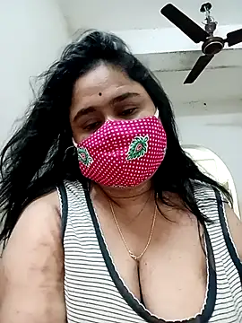 Snapshot of diyadey chatting on July 1, 10:53 pm diyadey online show from July 1, 10:53 pm