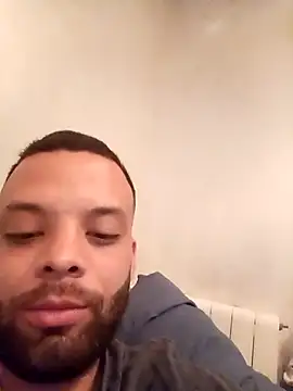 Snapshot of misterLM94 chatting on February 25, 7:12 pm misterLM94 online show from February 25, 7:12 pm