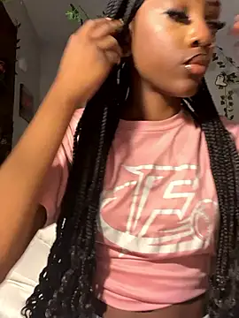 Snapshot of Loopsies chatting on March 3, 11:54 pm Loopsies online show from March 3, 11:54 pm